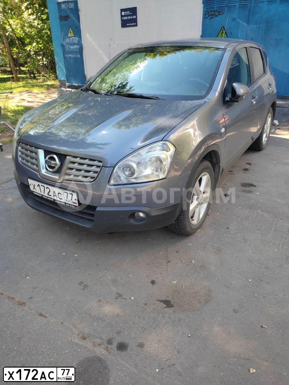 Фото автомобиля NISSAN QASHQAI, 2008 — госномер Х172АС77. Цвет: Серый