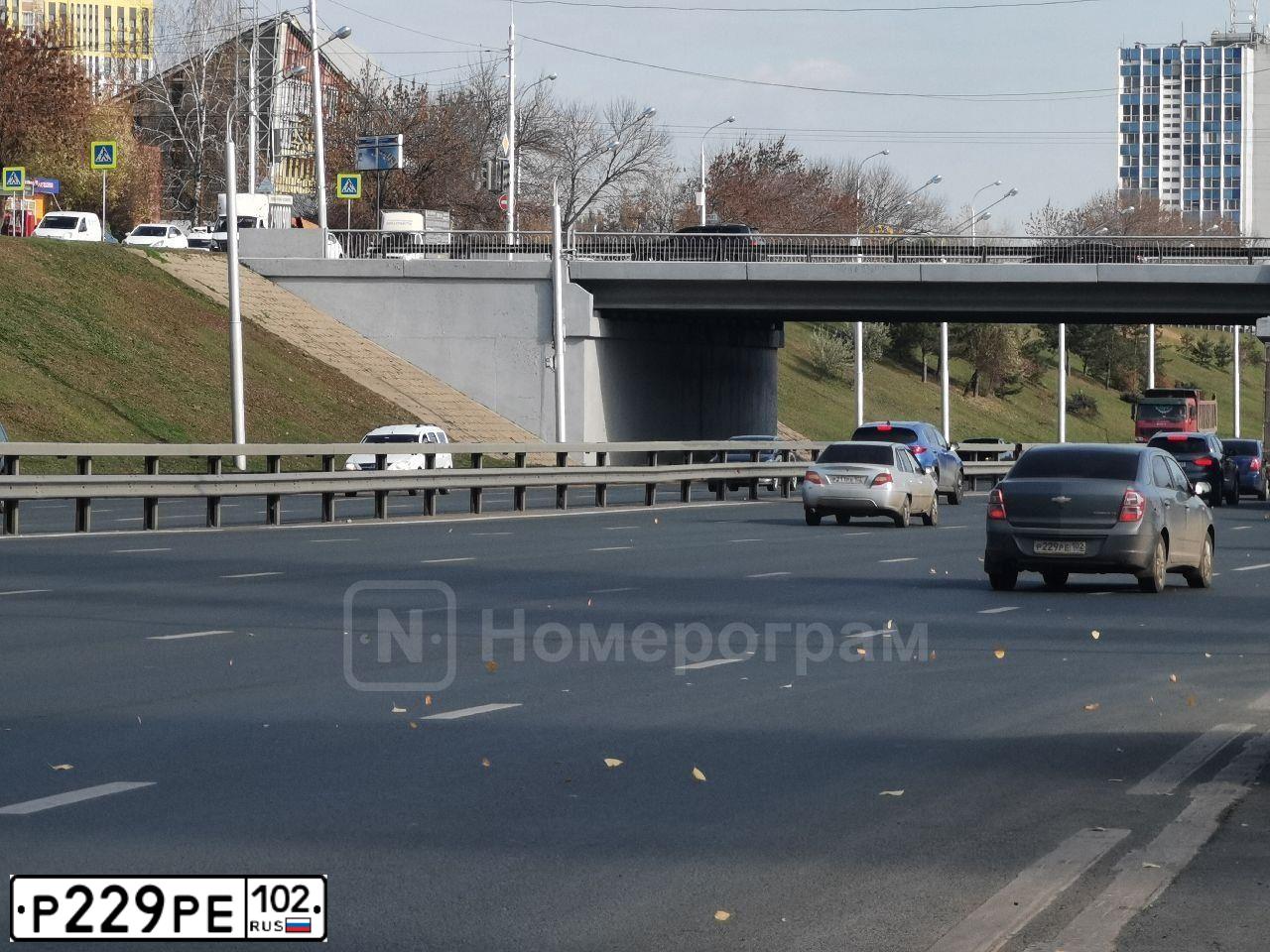 Фото автомобиля CHEVROLET COBALT, 2013 — госномер Н096АС702. Цвет: СЕРЫЙ