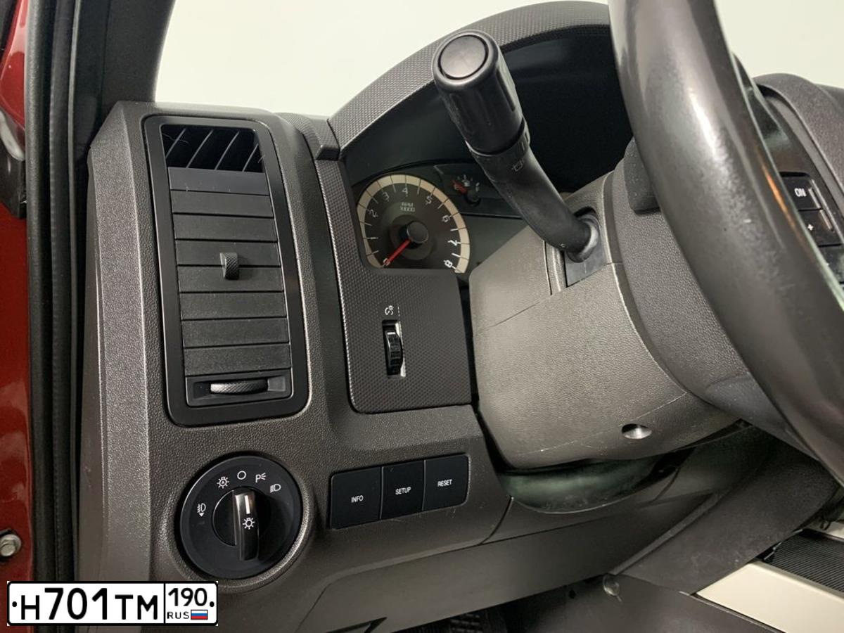 Фото автомобиля FORD ESCAPE, 2011 — госномер К659МХ761. Цвет: КРАСНЫЙ