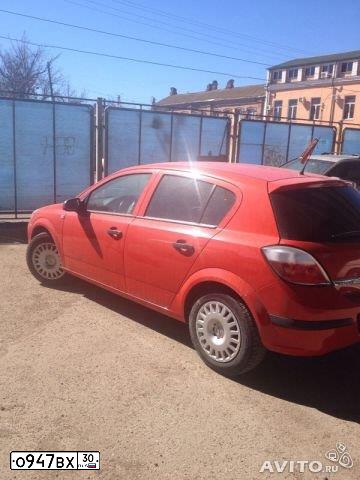 Фото автомобиля OPEL ASTRA, 2006 — госномер М210МС716. Цвет: Красный