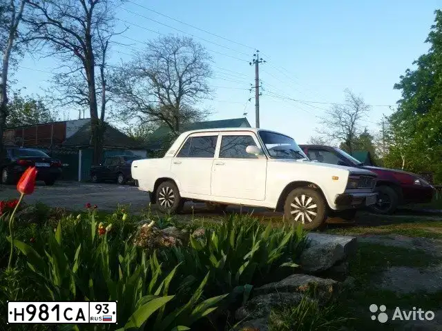 Фото автомобиля LADA 2105, 1994 — госномер Н981СА93. Цвет: БЕЛЫЙ