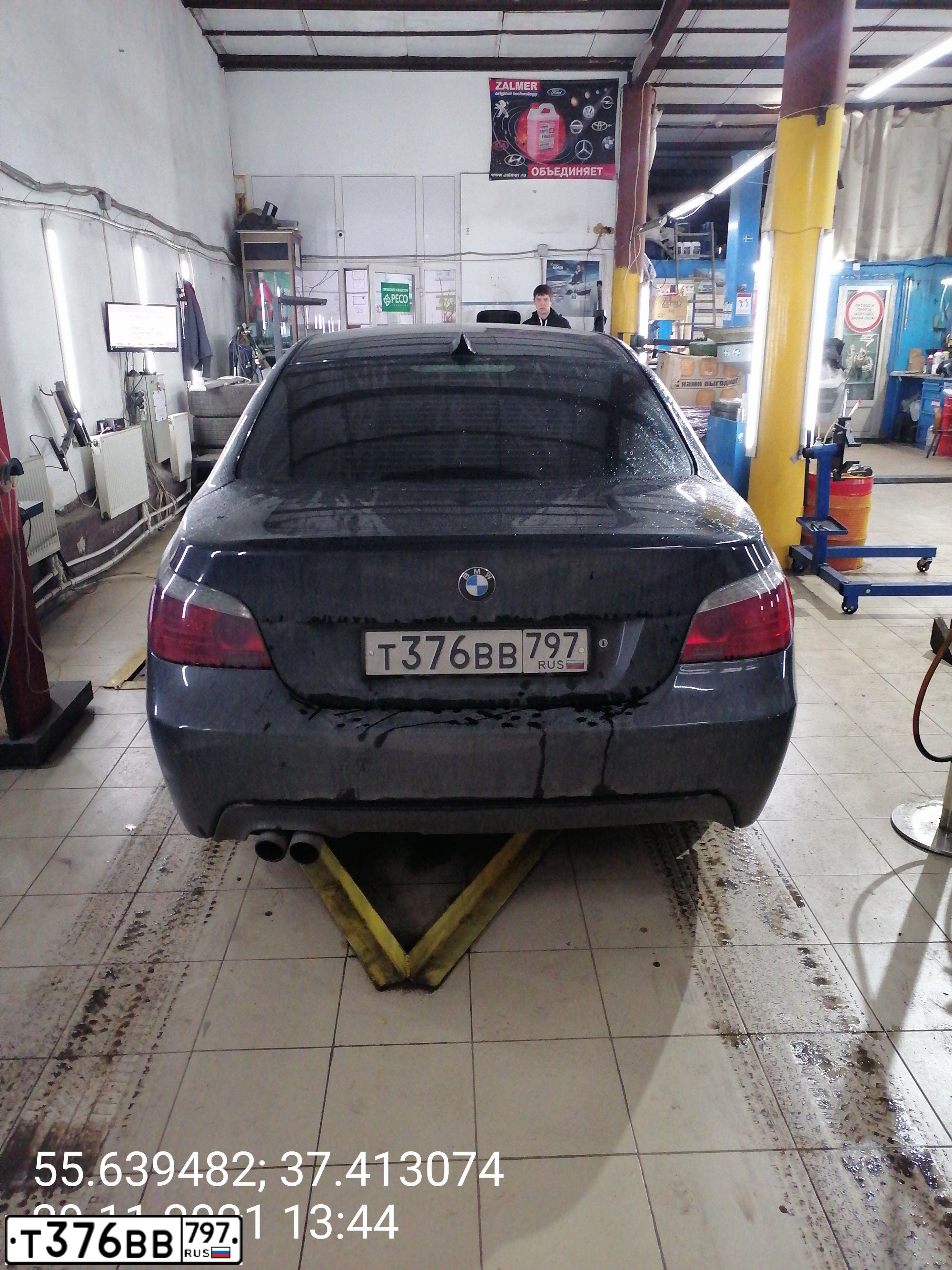 Фото автомобиля BMW SERIE 5, 2009 — госномер Т376ВВ797. Цвет: ЧЕРНЫЙ