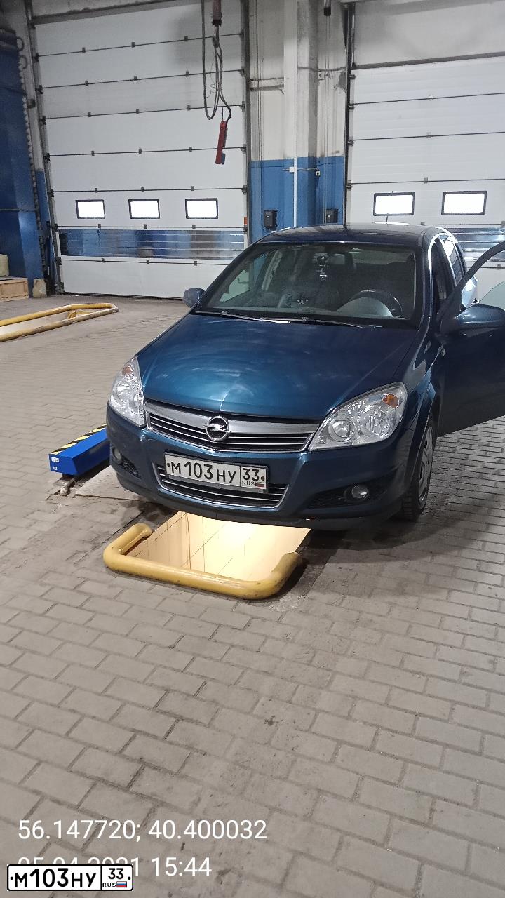 Фото автомобиля OPEL ASTRA, 2007 — госномер М103НУ33. Цвет: ТЕМНО-СИНИЙ