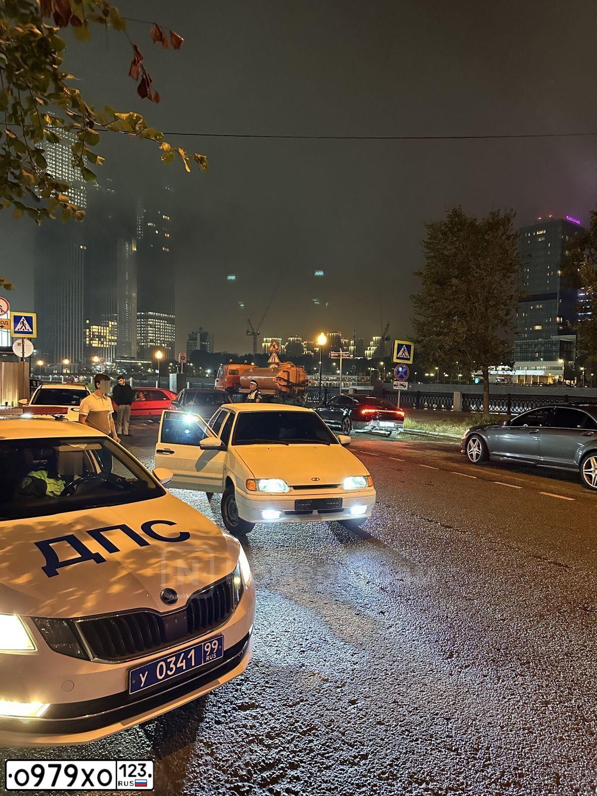 Фото автомобиля LADA 2114 SAMARA, 2013 — госномер Е320ТО08. Цвет: Белый