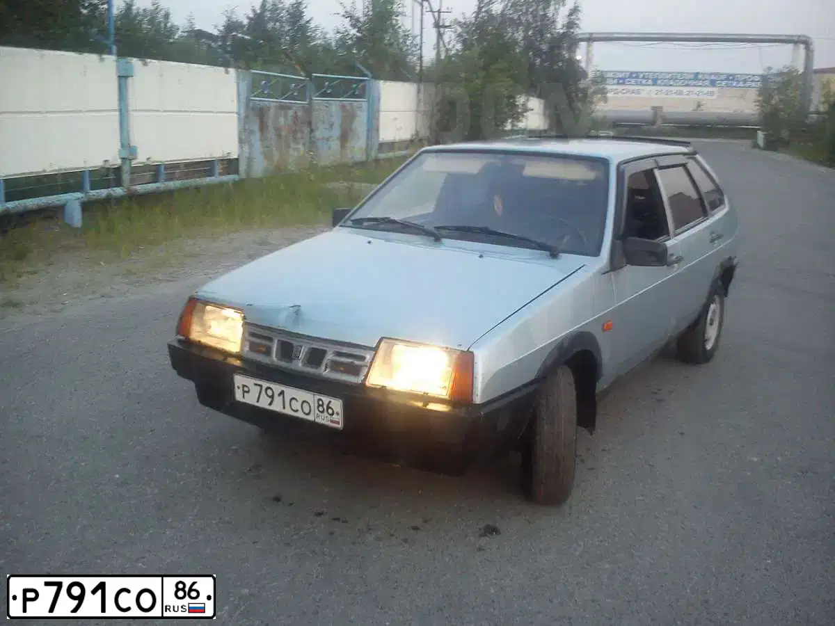 Фото автомобиля LADA 2109 SAMARA, 1998 — госномер У390СК55. Цвет: СЕРЕБРИСТО-ГОЛУБОЙ