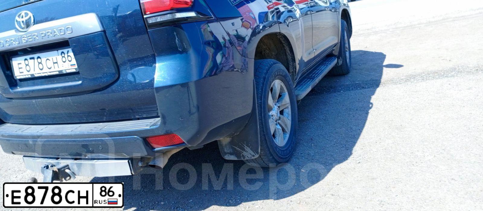 Фото автомобиля TOYOTA LANDCRUISER, 2006 — госномер О900РМ86. Цвет: ЧЕРНЫЙ