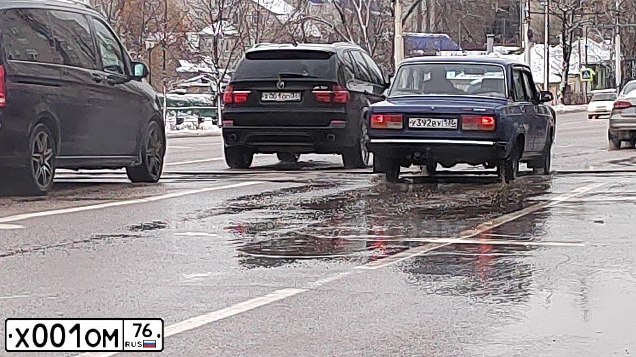 Фото автомобиля BMW X5, 2009 — госномер О859ОО78. Цвет: СЕРЫЙ