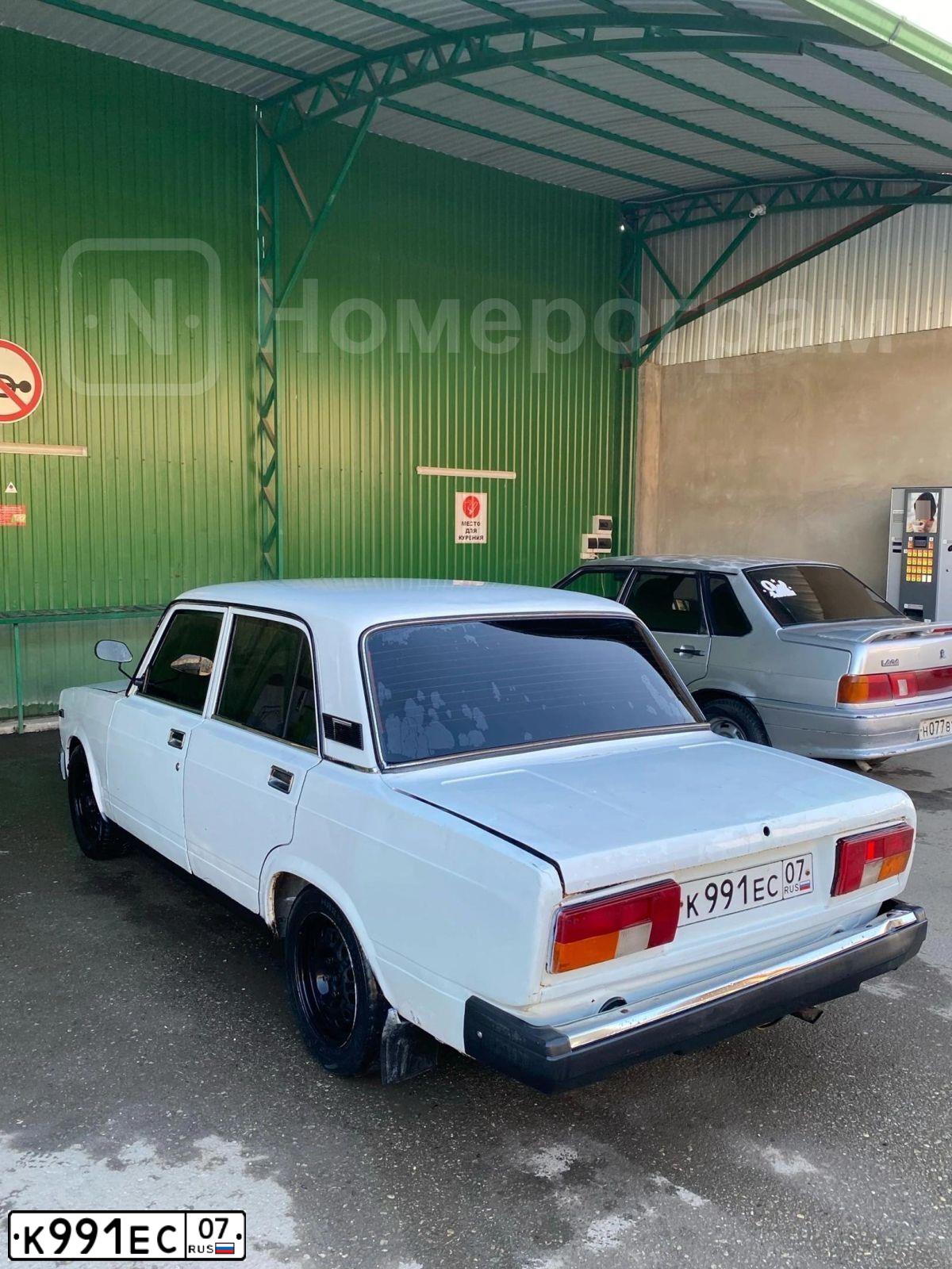Фото автомобиля LADA 2105 LADA, 2006 — госномер Н719ММ07. Цвет: ЯРКО-БЕЛЫЙ