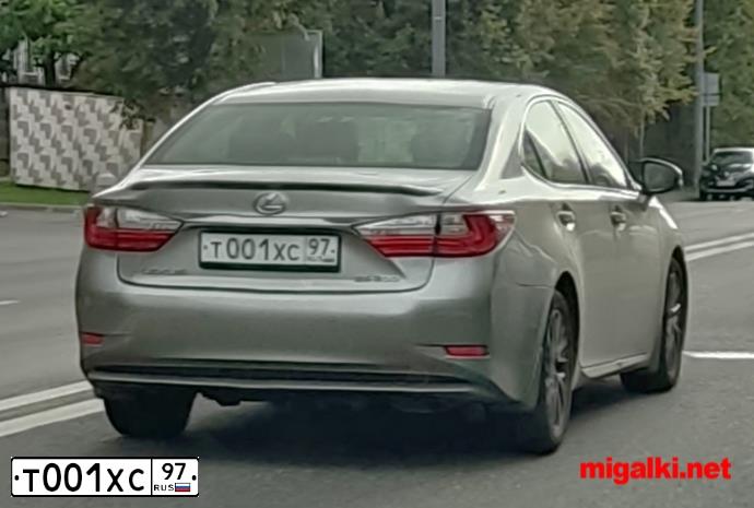 Фото автомобиля MERCEDES S-KLASSE, 2005 — госномер Е007АР93. Цвет: ЧЕРНЫЙ