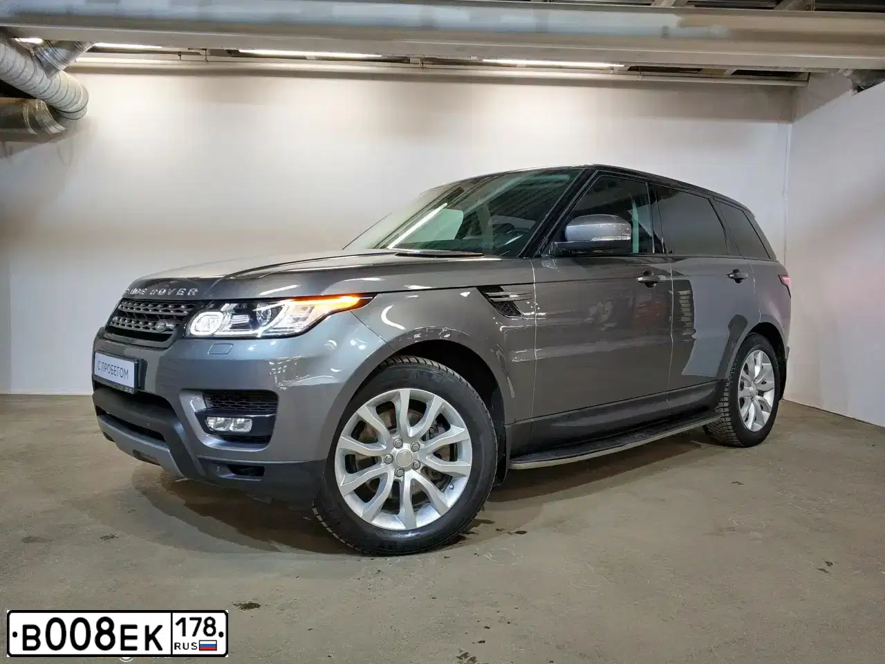 Фото автомобиля LANDROVER RANGE ROVER SPORT, 2014 — госномер В585КУ198. Цвет: СЕРЫЙ