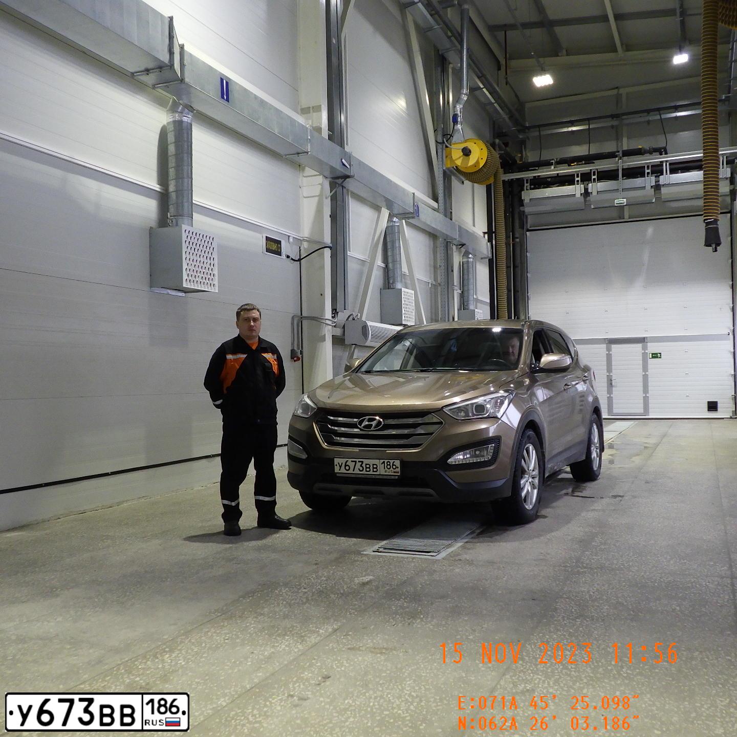 Фото автомобиля HYUNDAI SANTA FE, 2012 — госномер М917КА186
