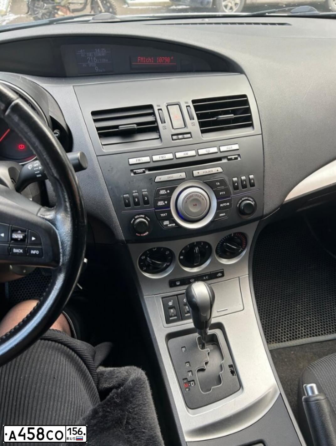 Фото автомобиля MAZDA 3, 2011 — госномер А458СО156. Цвет: Серебристый
