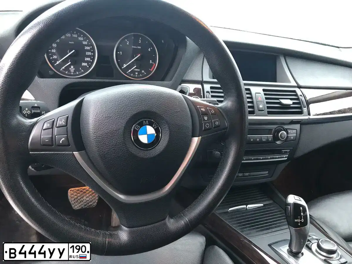 Фото автомобиля BMW 725, 2018 — госномер В941ЕХ977. Цвет: ЧЕРНЫЙ