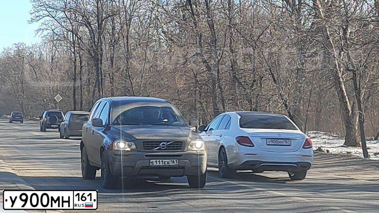 Фото автомобиля KIA CERATO, 2010 — госномер Е868УО161. Цвет: КРАСНЫЙ