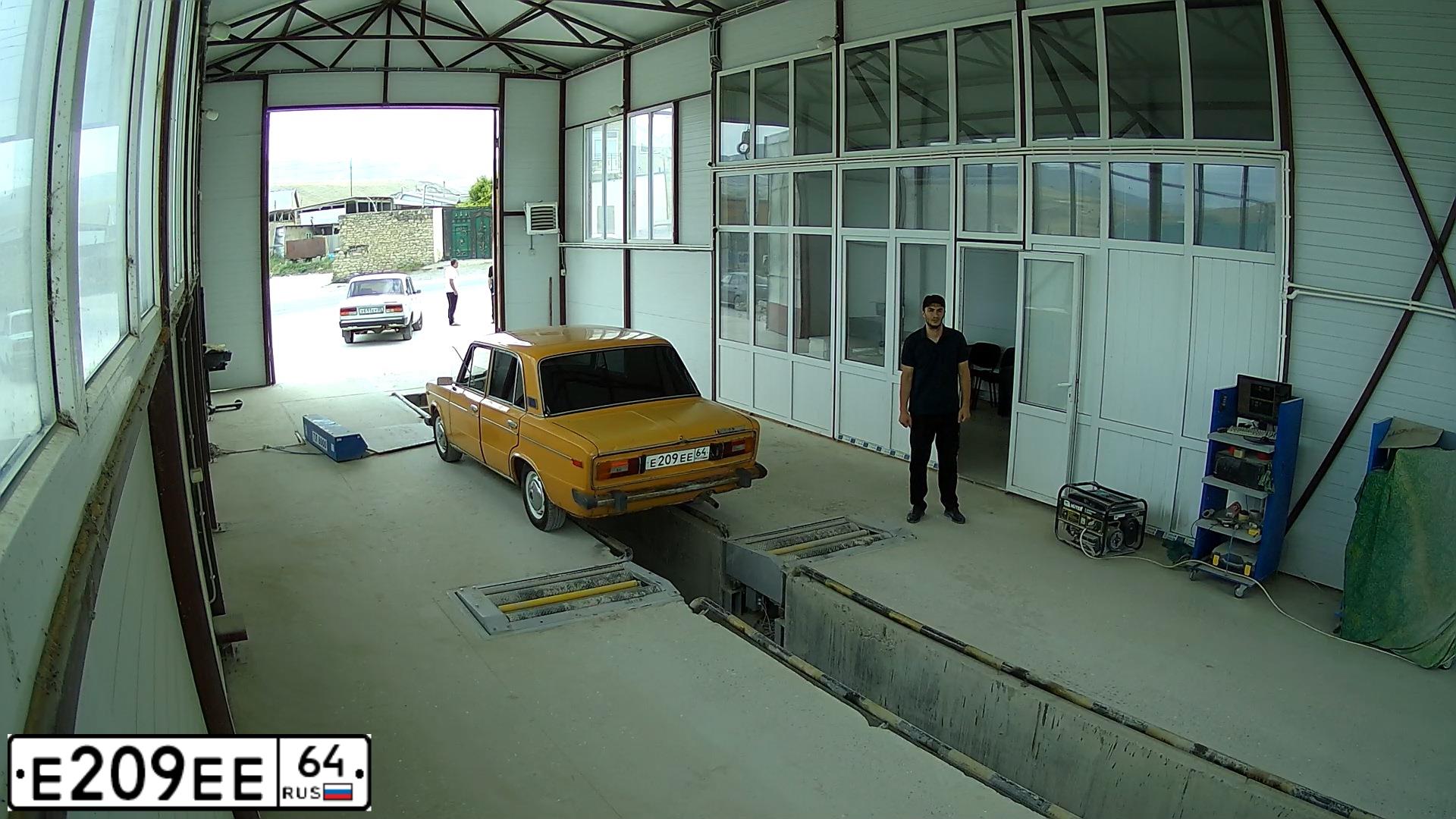 Фото автомобиля LADA 2106, 1982 — госномер С114АК05. Цвет: ТЕМНО-ЖЕЛТЫЙ