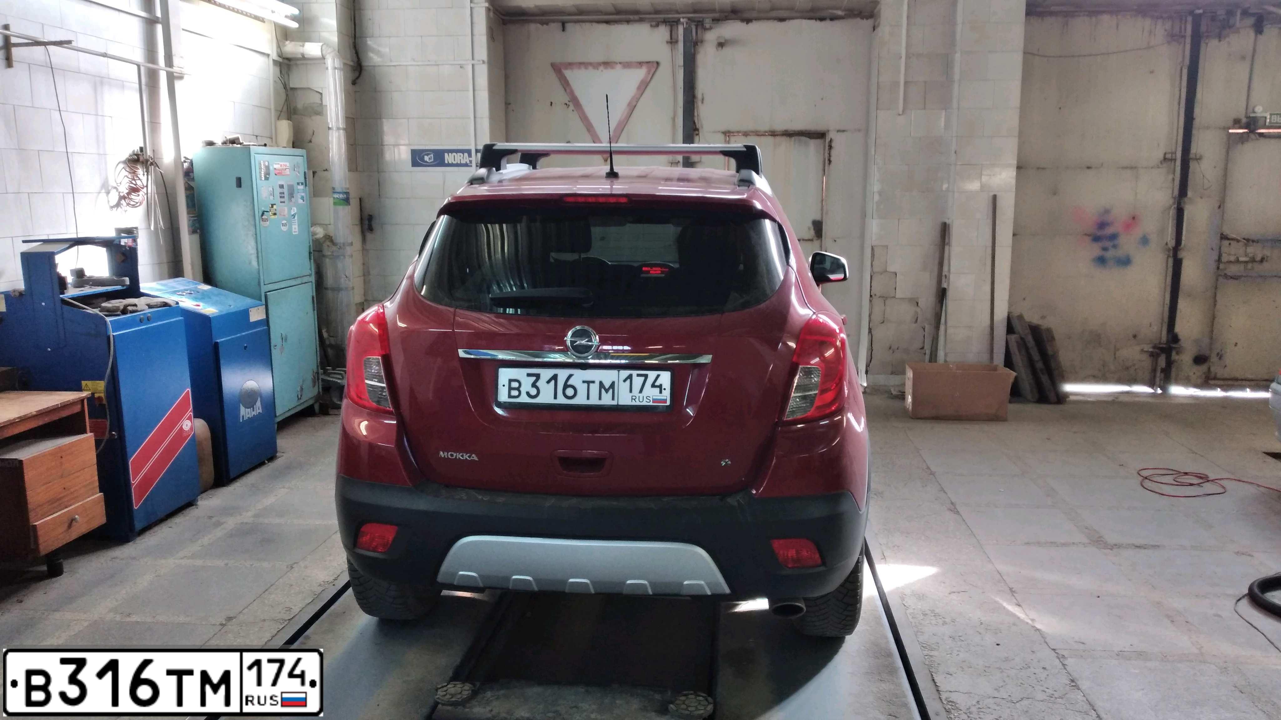 Фото автомобиля OPEL MOKKA, 2014 — госномер В316ТМ174. Цвет: КРАСНЫЙ