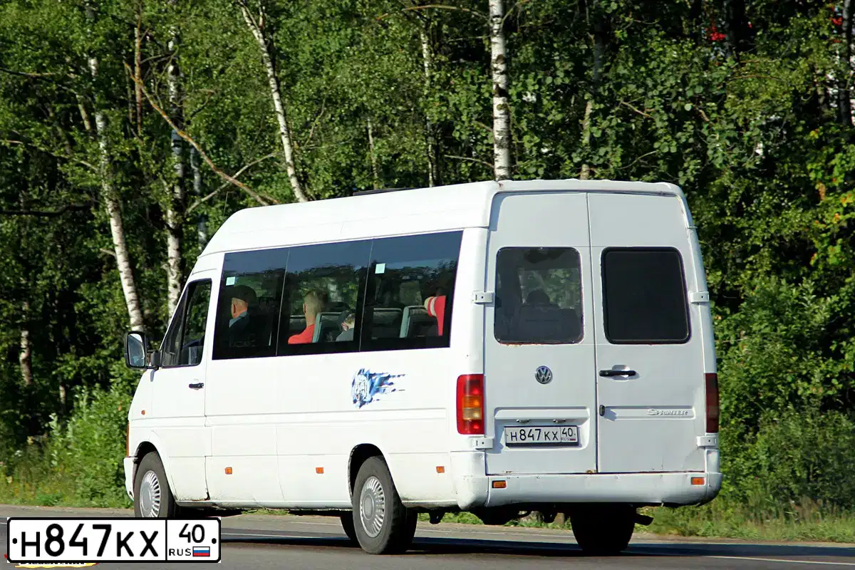 Фото автомобиля VOLKSWAGEN LT, 1999 — госномер Е058УА177. Цвет: БЕЛЫЙ