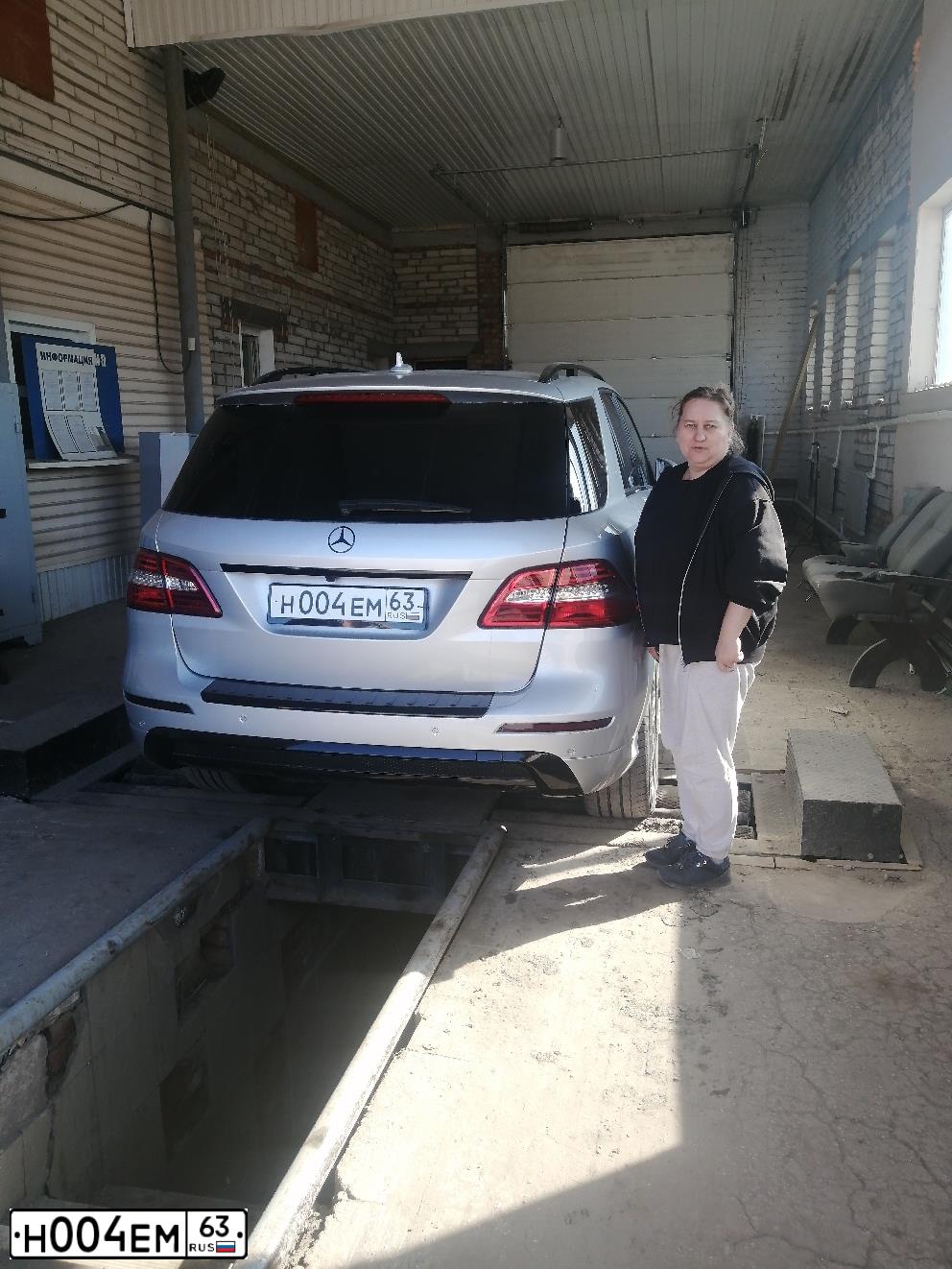 Фото автомобиля TOYOTA RAV4, 2008 — госномер Е765КВ70. Цвет: ЧЕРНЫЙ
