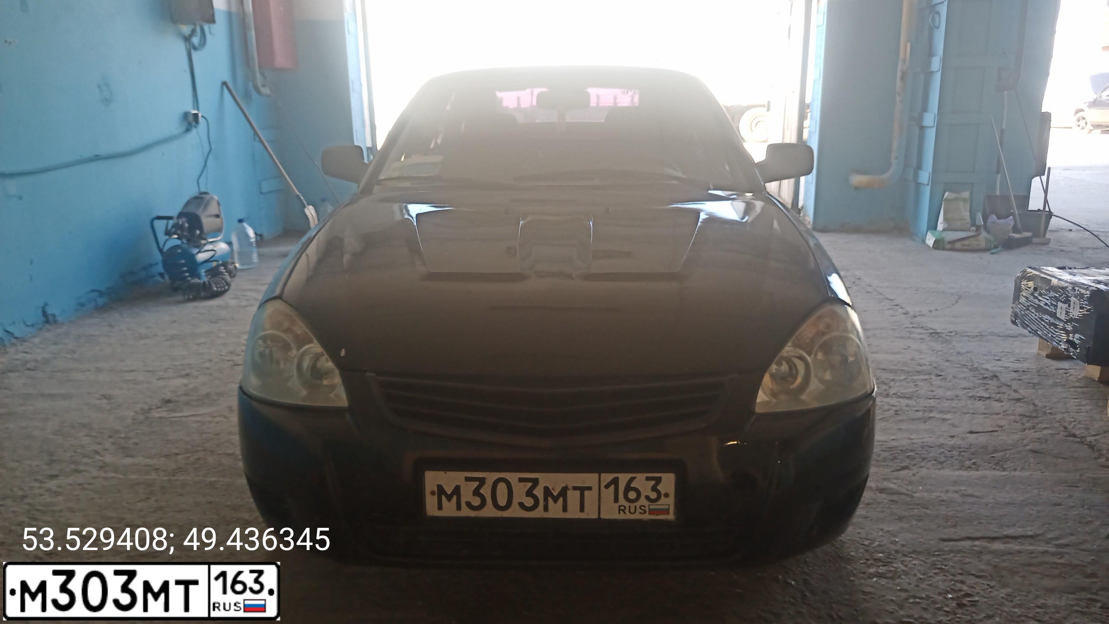 Фото автомобиля LADA 2172 PRIORA, 2008 — госномер М303МТ163. Цвет: Темно-зеленый
