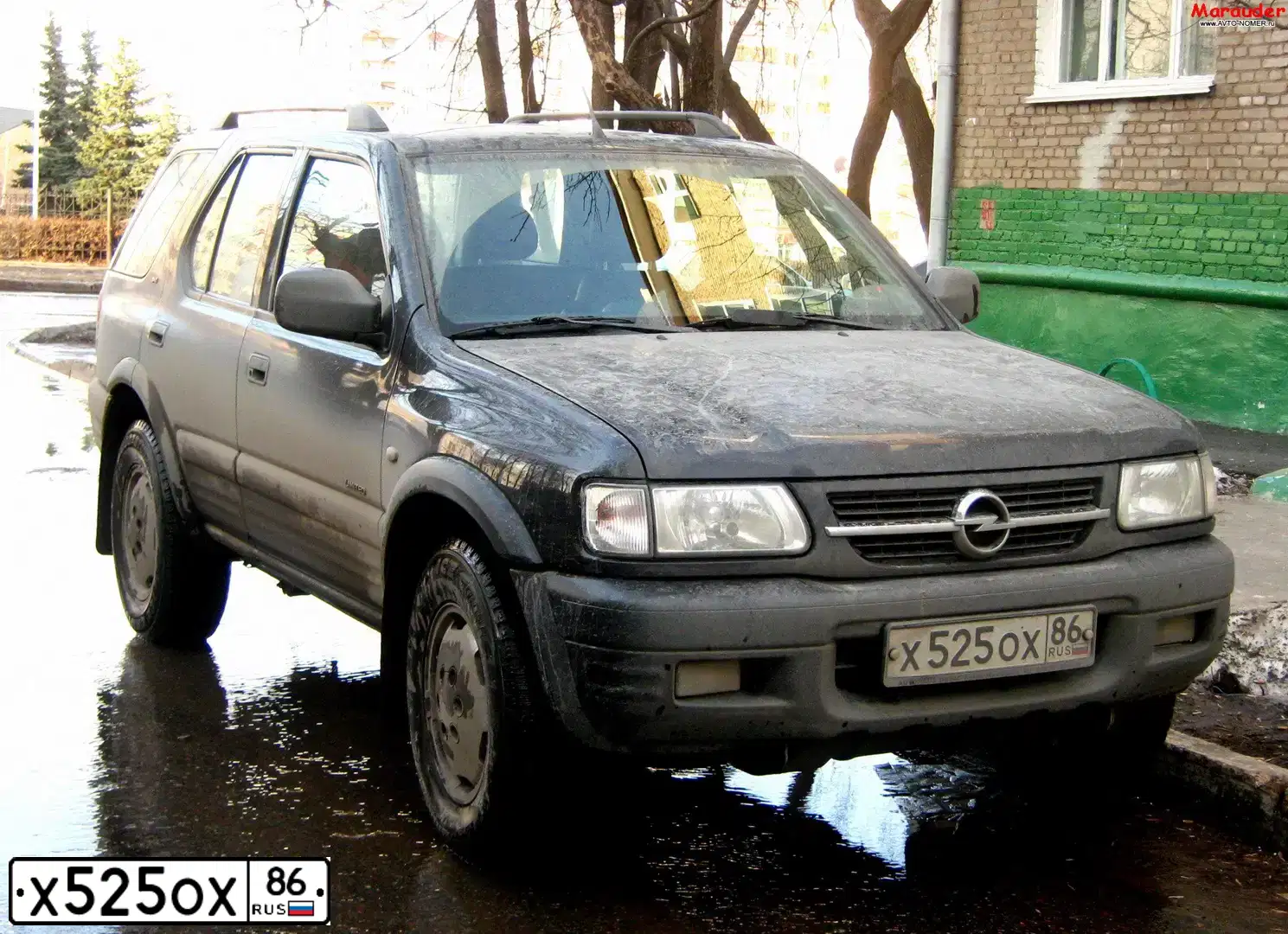 Фото автомобиля SSANGYONG ACTYON, 2011 — госномер Х525ОХ86. Цвет: СЕРЫЙ