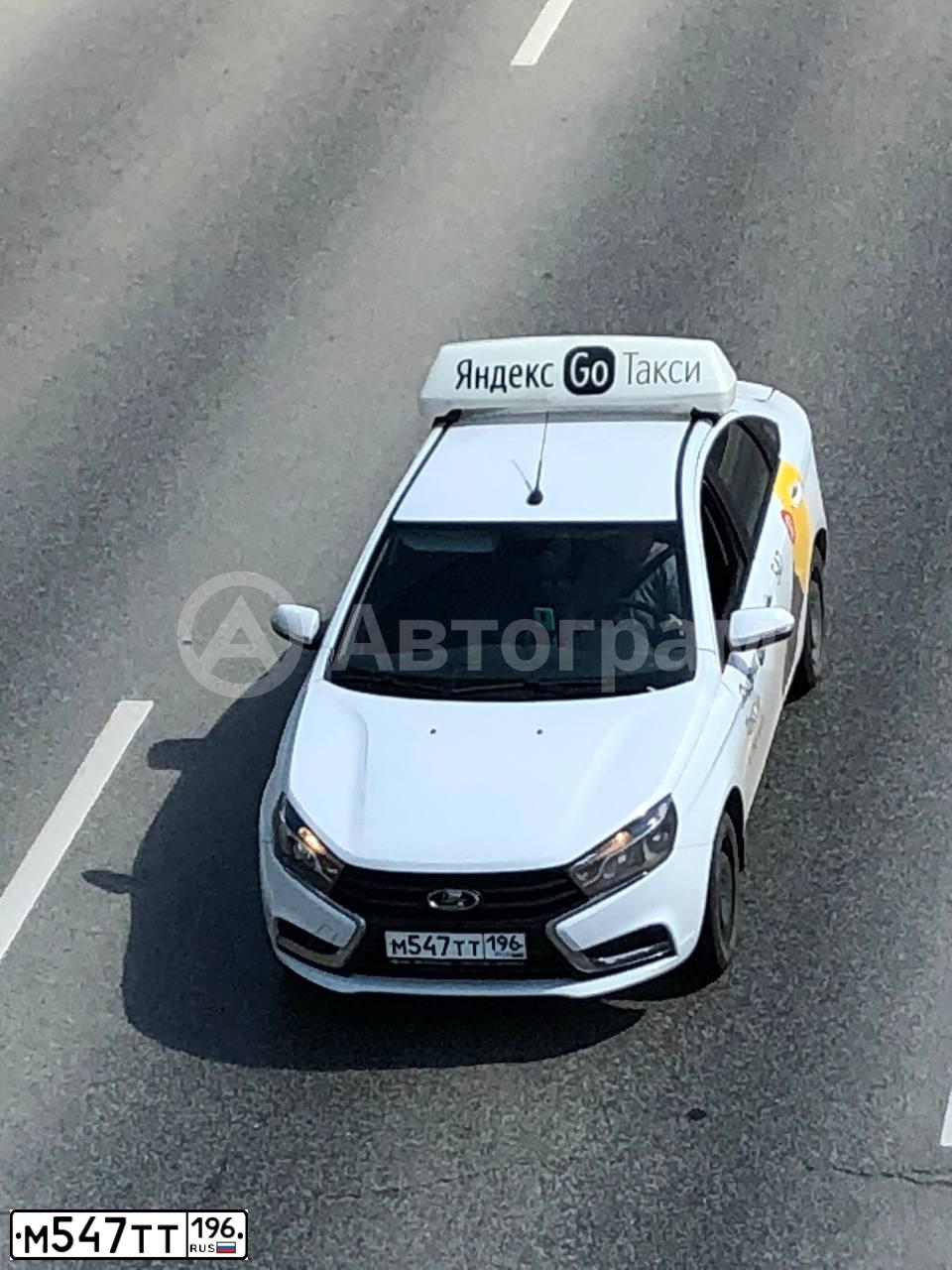 Фото автомобиля LADA VESTA, 2020 — госномер М547ТТ196. Цвет: Белый