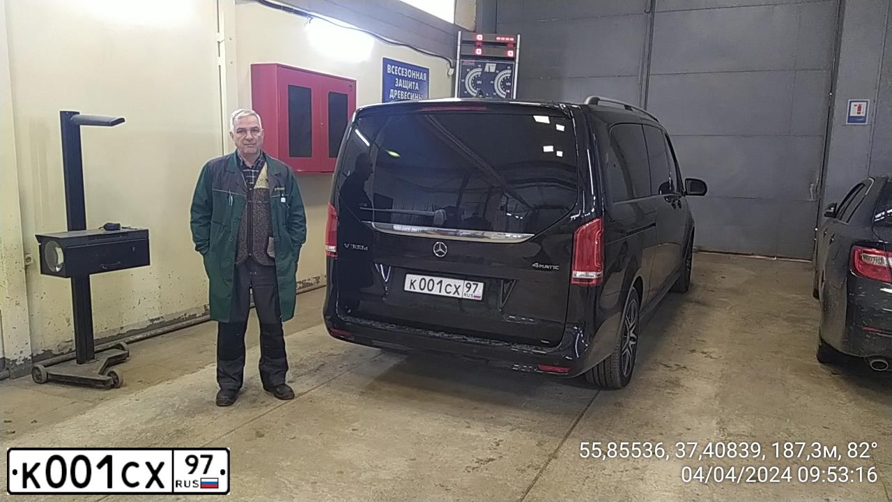 Фото автомобиля LEXUS RX, 2001 — госномер К001СХ97. Цвет: СЕРО-ГОЛУБОЙ