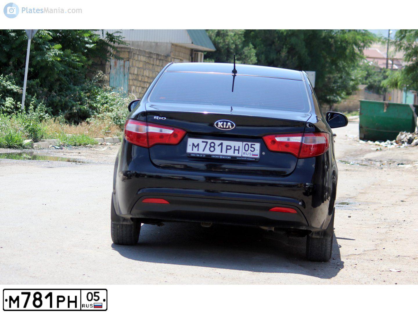 Фото автомобиля KIA RIO, 2013 — госномер М770ОО30. Цвет: ЧЕРНЫЙ