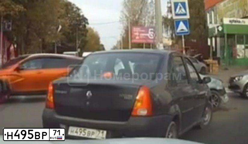 Фото автомобиля RENAULT LOGAN, 2007 — госномер Н495ВР71. Цвет: ТЕМНО-СЕРЫЙ