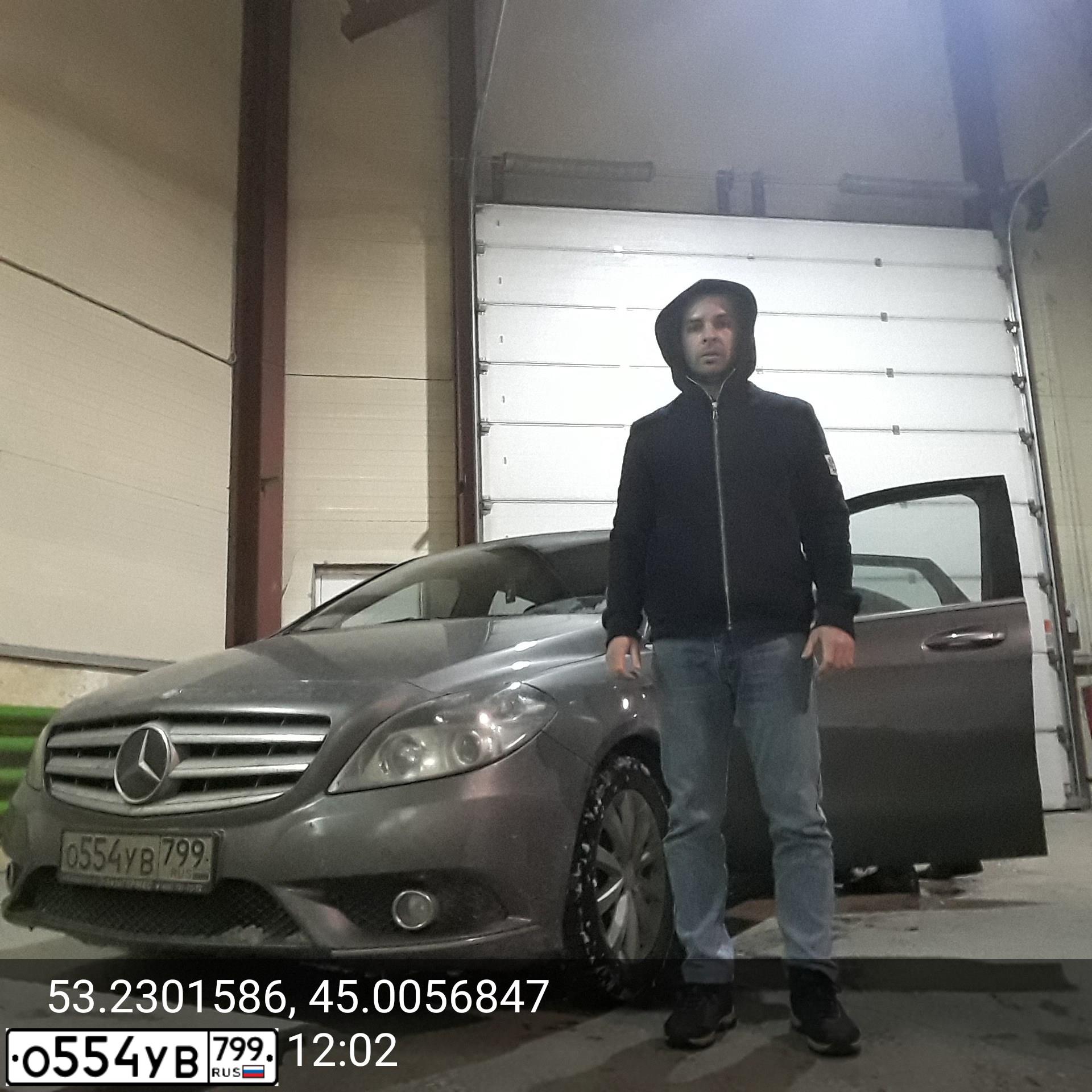 Фото автомобиля MERCEDES-BENZ  B 200, 2012 — госномер Т358АР58. Цвет: Серый