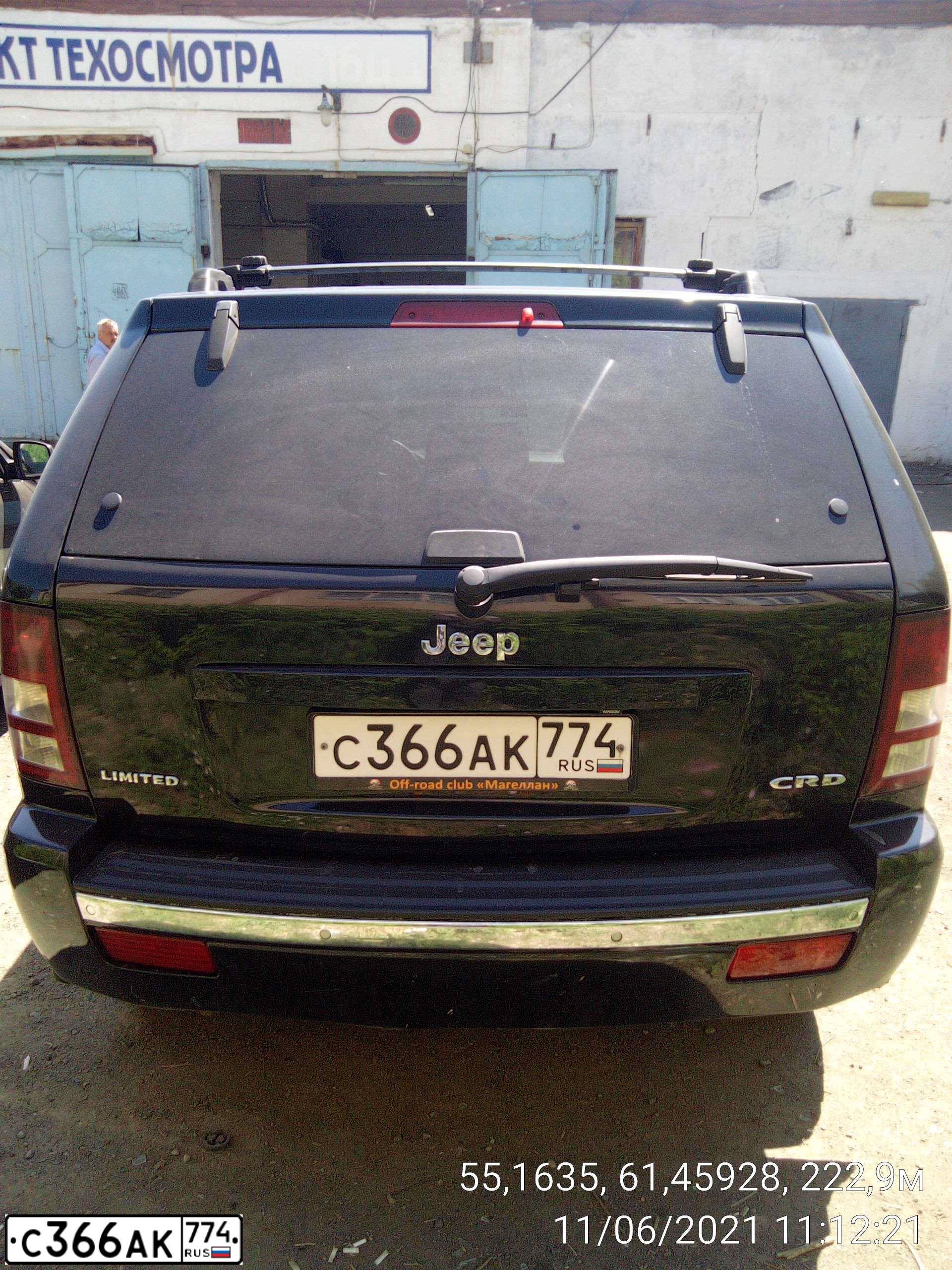 Фото автомобиля JEEP GRAND CHEROKEE, 2007 — госномер А733ЕЕ977. Цвет: ЧЕРНЫЙ