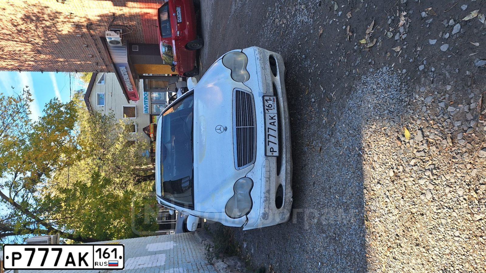 Фото автомобиля MERCEDES C-KLASSE, 2001 — госномер Р777АК161. Цвет: БЕЛЫЙ