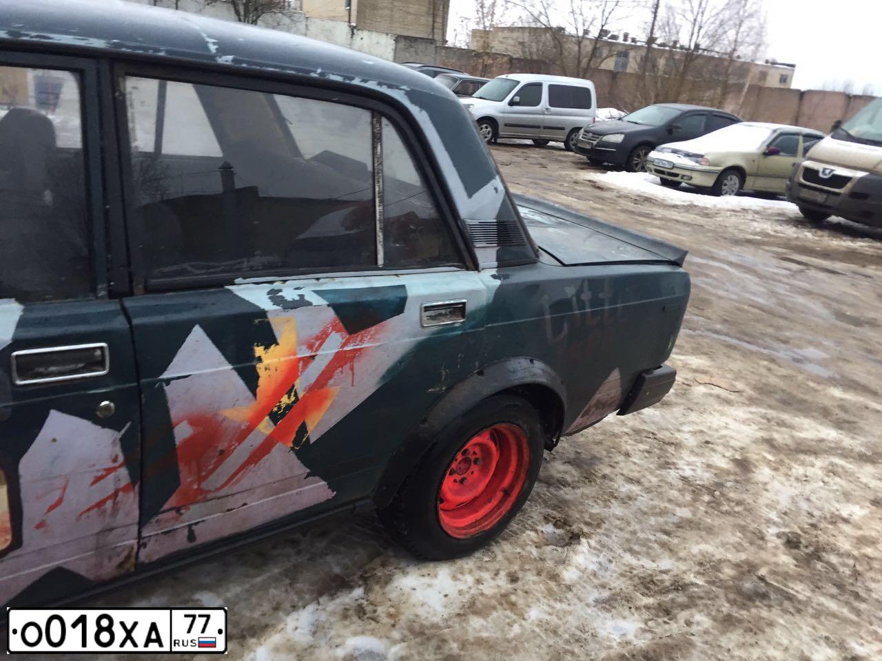 Фото автомобиля LADA 2105 LADA, 1996 — госномер О018ХА71. Цвет: синий