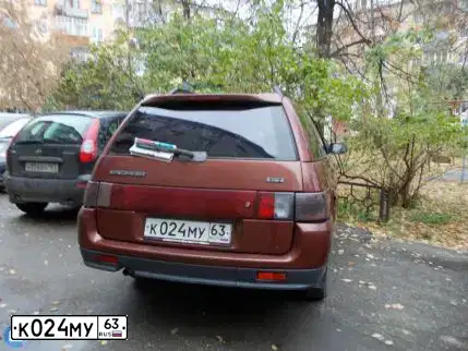 Фото автомобиля LADA 2111, 1999 — госномер А925ЕМ761. Цвет: КРАСНО-КОРИЧНЕВЫЙ