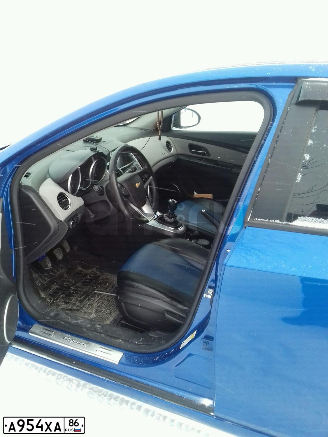 Фото автомобиля CHEVROLET CRUZE, 2011 — госномер Р024АВ774. Цвет: синий