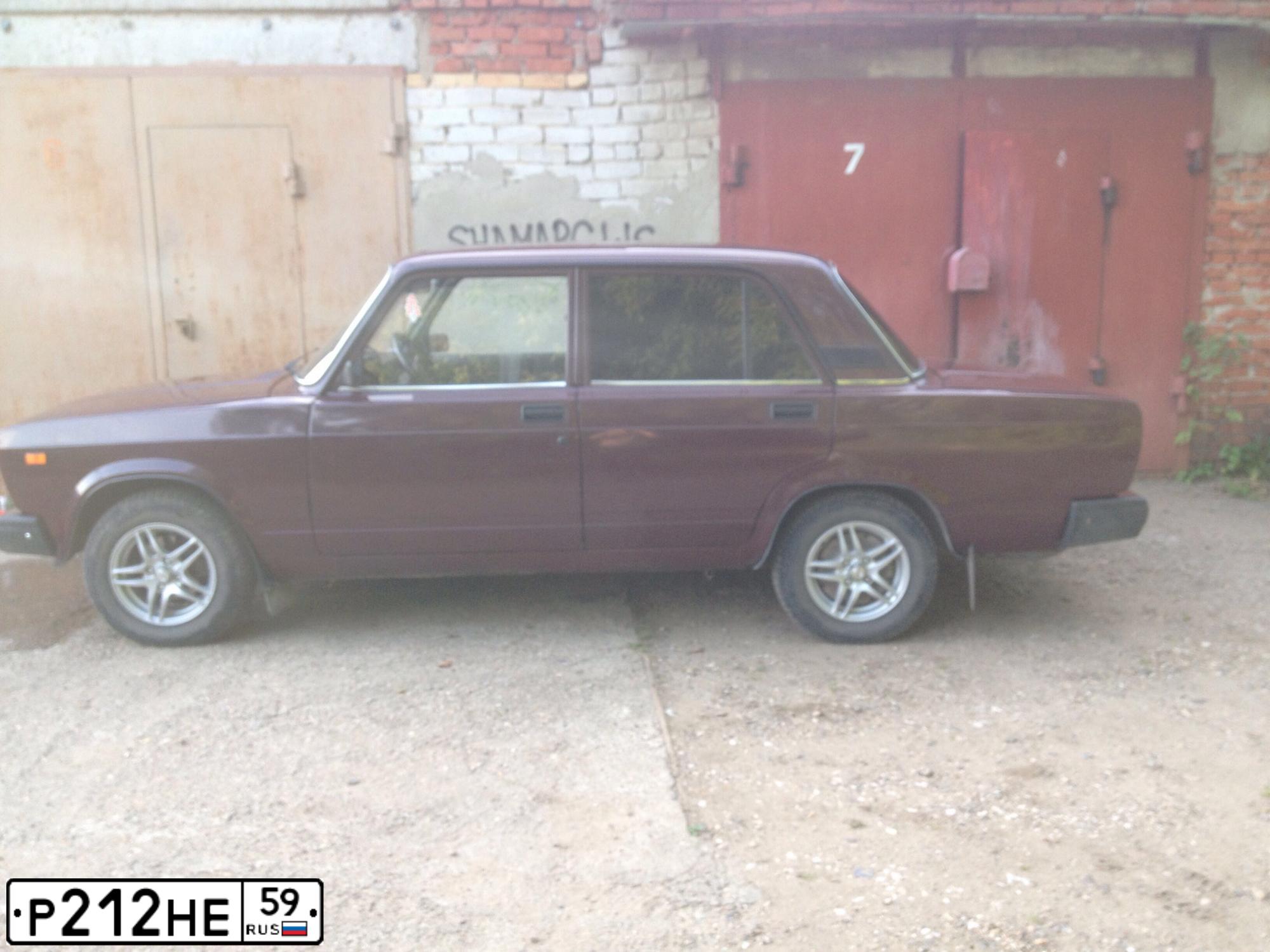 Фото автомобиля LADA 2105 LADA, 2008 — госномер Р212НЕ59. Цвет: ТЕМНО-ВИШНЕВЫЙ