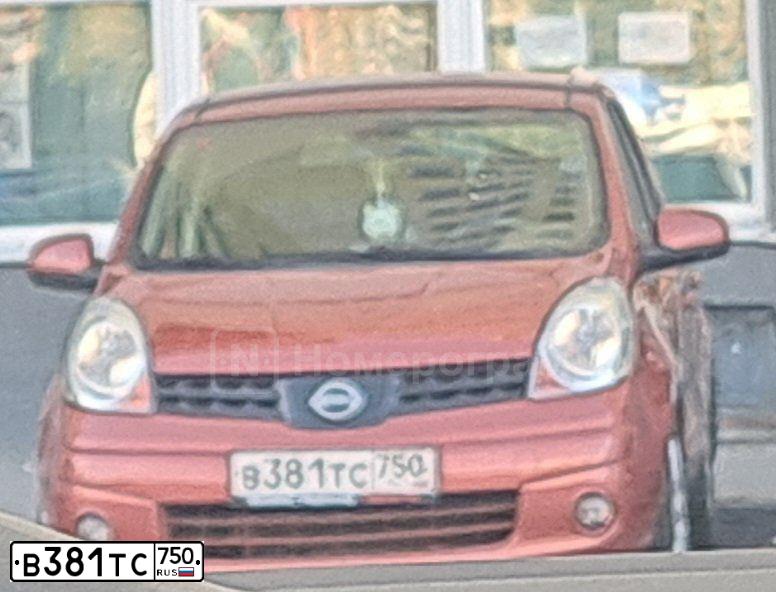 Фото автомобиля NISSAN NOTE, 2007 — госномер В381ТС750. Цвет: ОРАНЖЕВЫЙ