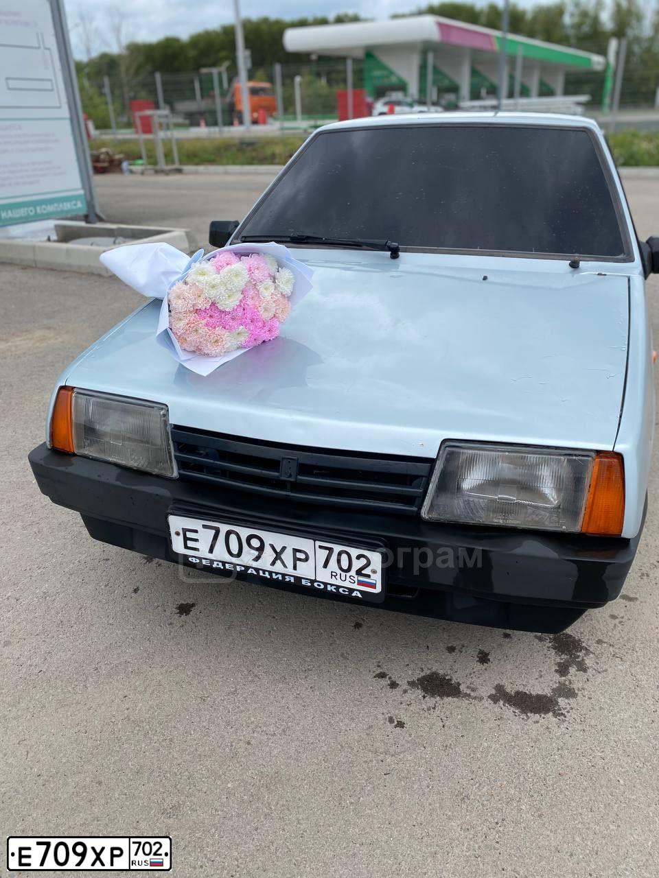 Фото автомобиля LADA 2109 SAMARA, 1997 — госномер Е709ХР702. Цвет: СЕРЕБРИСТО-ГОЛУБОЙ