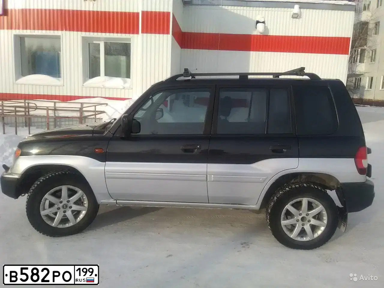Фото автомобиля MITSUBISHI PAJERO, 2001 — госномер К229ЕХ122