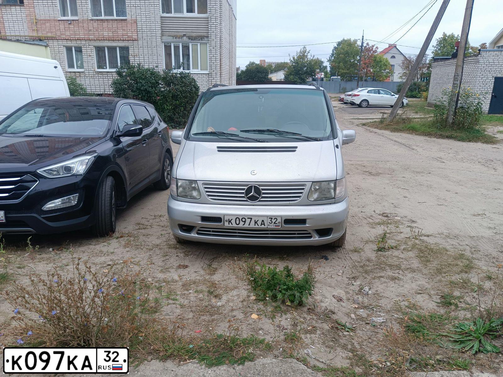 Фото автомобиля MERCEDES V-KLASSE, 2002 — госномер К097КА32. Цвет: СЕРЕБРИСТЫЙ