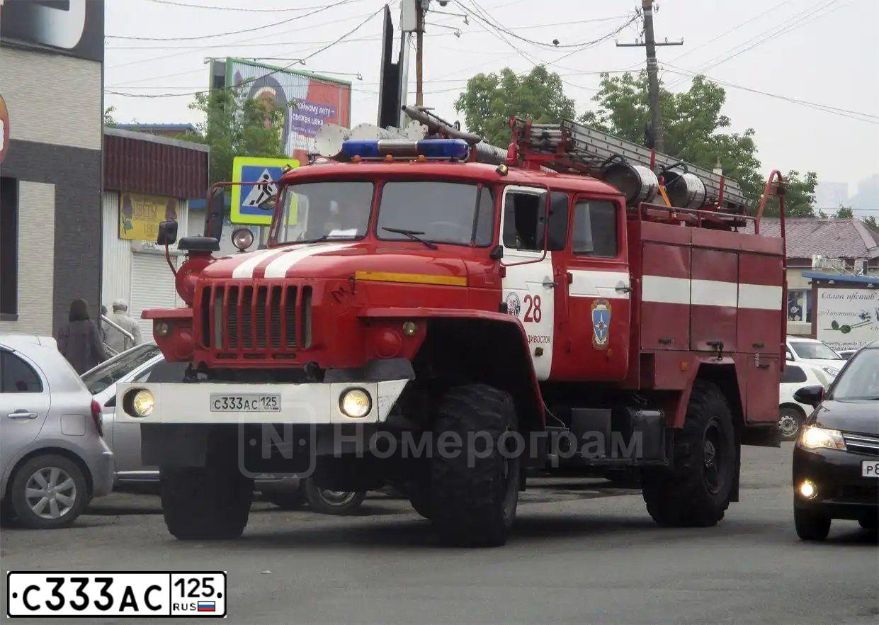 Фото автомобиля URAL 43206 /4X4/, 2012 — госномер С333АС125. Цвет: ГОСТ Р 50574-2019 СХЕМА А.6