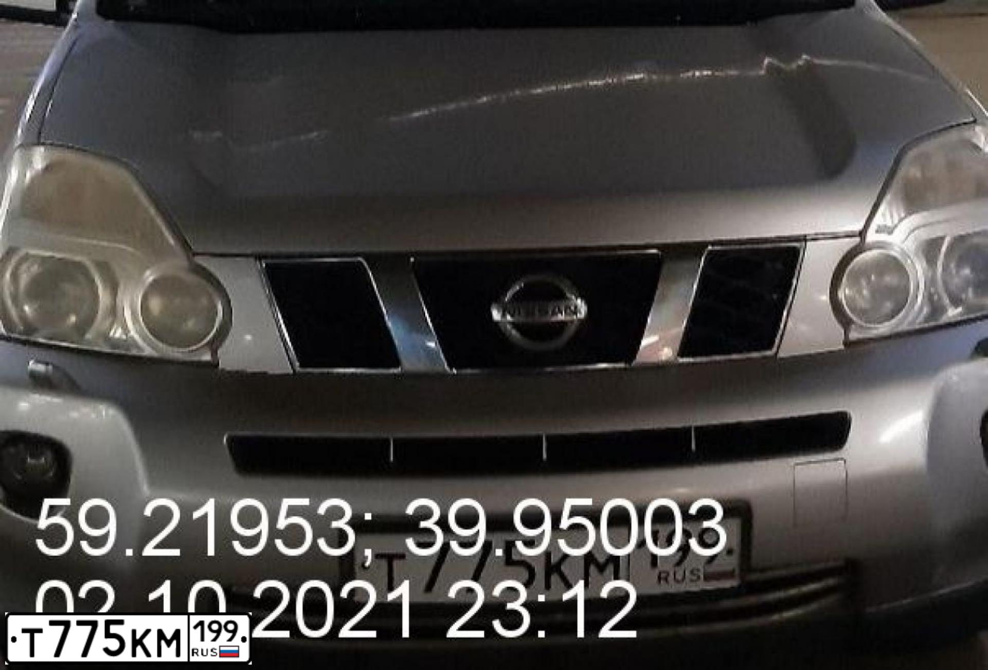 Фото автомобиля NISSAN X-TRAIL, 2008 — госномер Т775КМ199. Цвет: СЕРЫЙ МЕТАЛЛИК