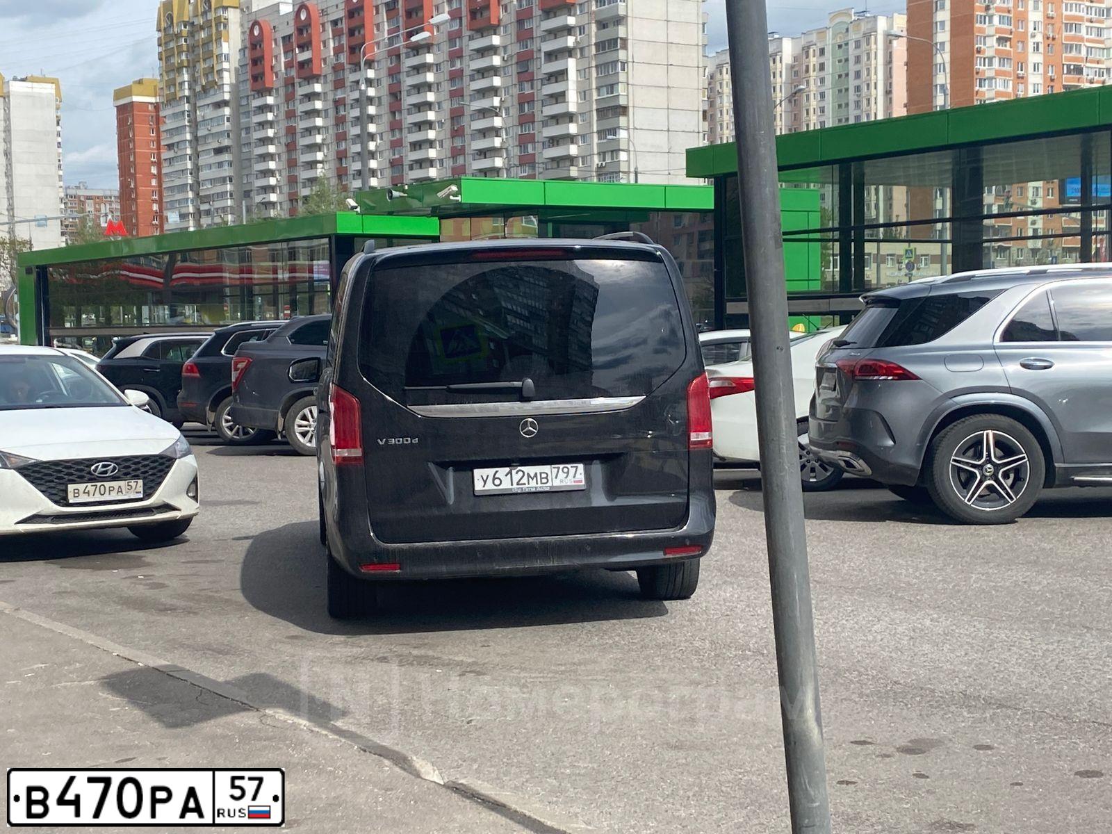 Фото автомобиля HYUNDAI SOLARIS, 2020 — госномер В470РА57. Цвет: Белый