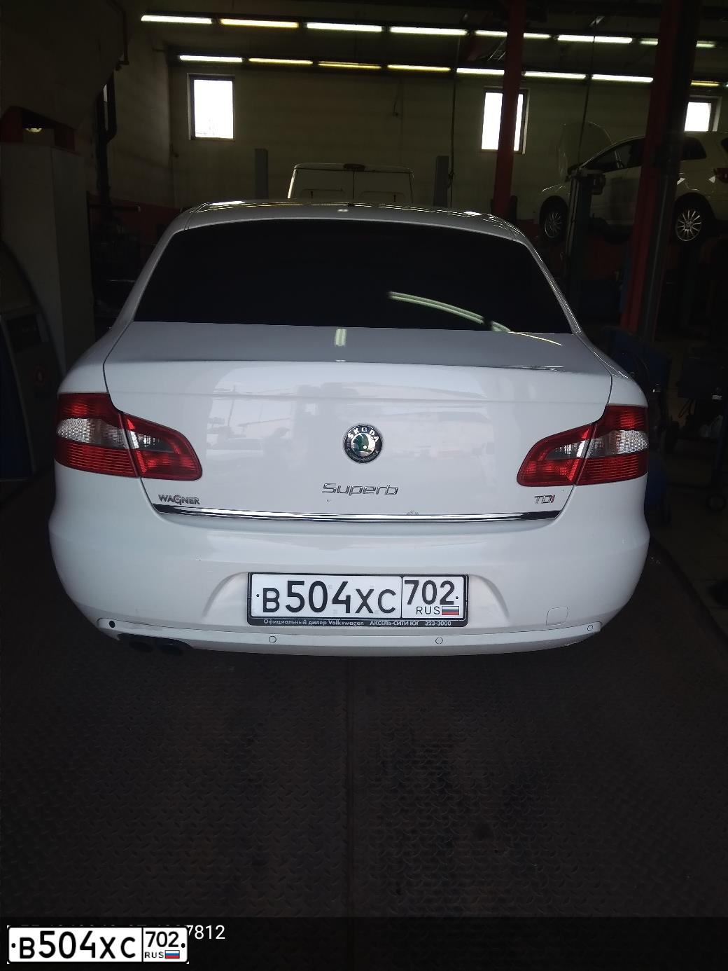 Фото автомобиля SKODA SUPERB, 2013 — госномер Р643МС46