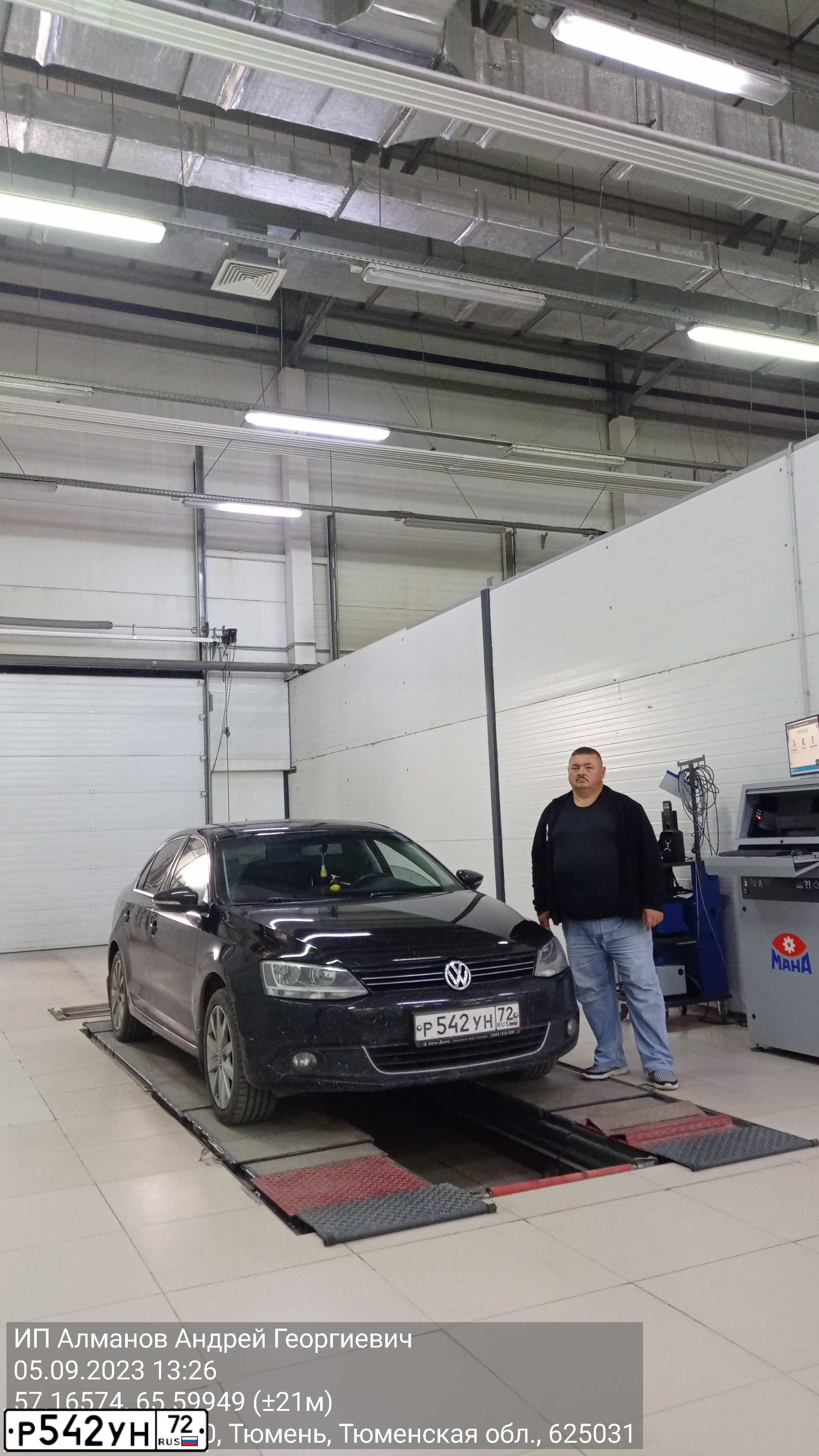 Фото автомобиля VOLKSWAGEN JETTA, 2012 — госномер А388КС172. Цвет: ЧЕРНЫЙ
