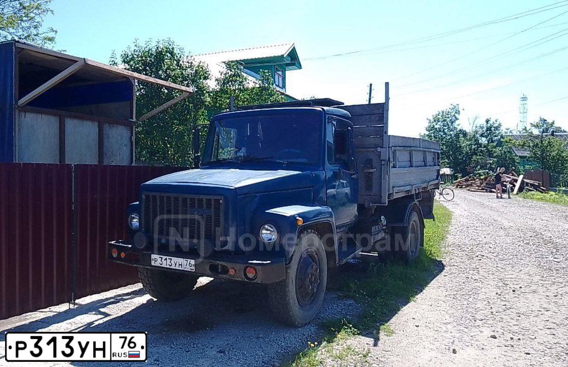 Фото автомобиля GAZ 3307, 1993 — госномер Р313УН76. Цвет: синий