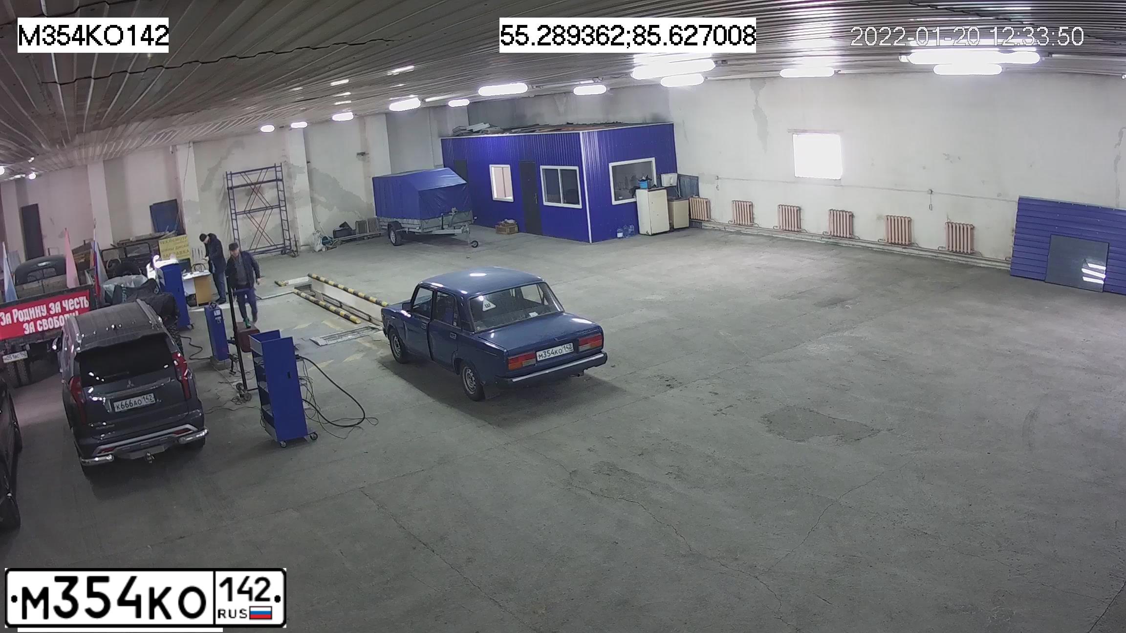 Фото автомобиля LADA 2107 LADA, 2001 — госномер М354КО142. Цвет: СИНЕ ЗЕЛЕНЫЙ