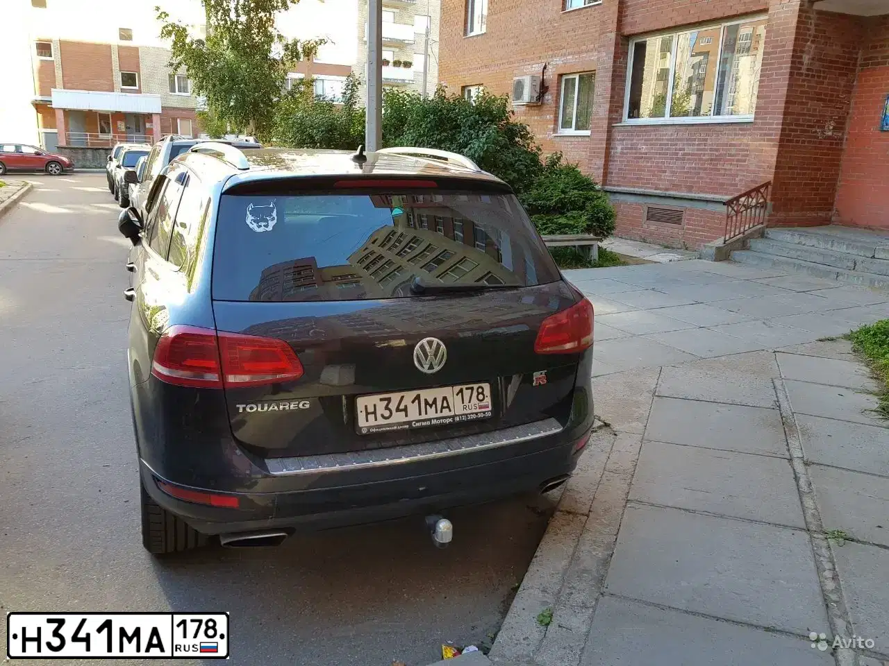Фото автомобиля VOLKSWAGEN TOUAREG, 2012 — госномер Н341МА178. Цвет: ЧЕРНЫЙ