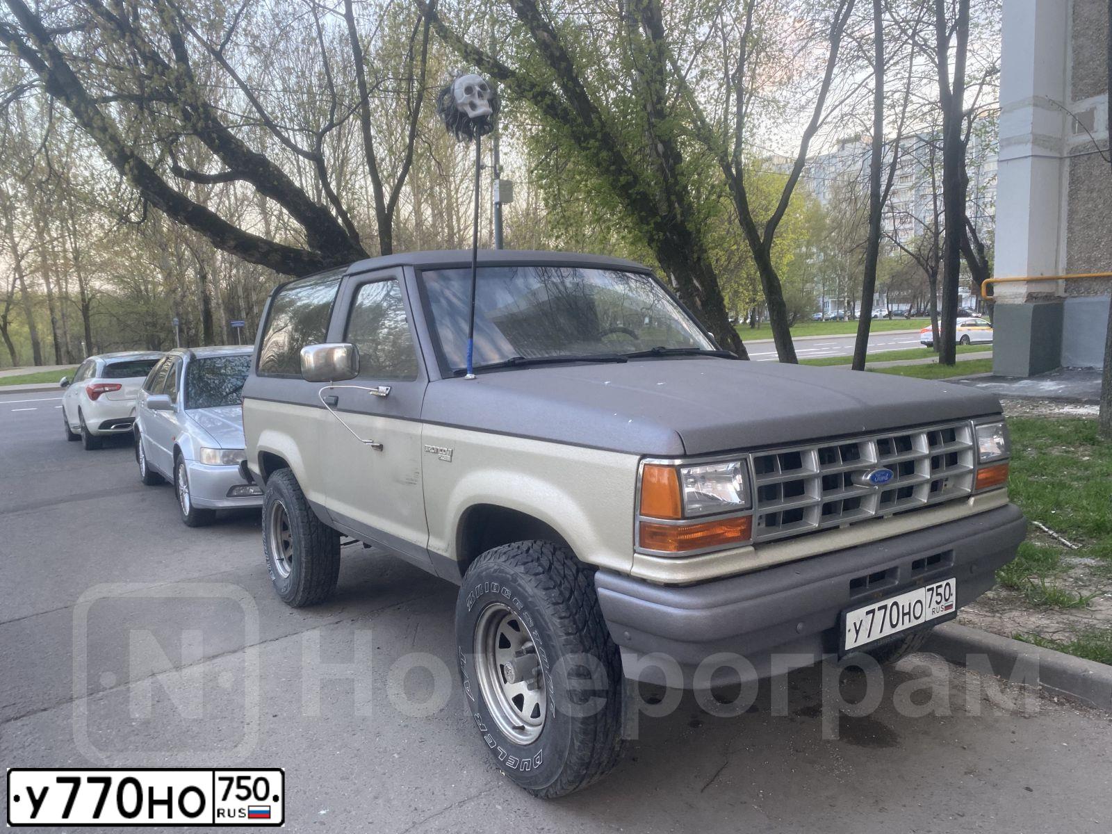 Фото автомобиля FORD BRONCO, 1989 — госномер Е327НВ51