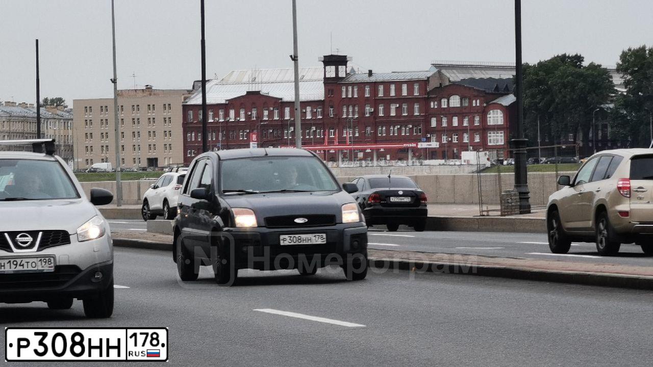 Фото автомобиля FORD FUSION, 2006 — госномер Р308НН178. Цвет: ТЕМНО-СЕРЫЙ