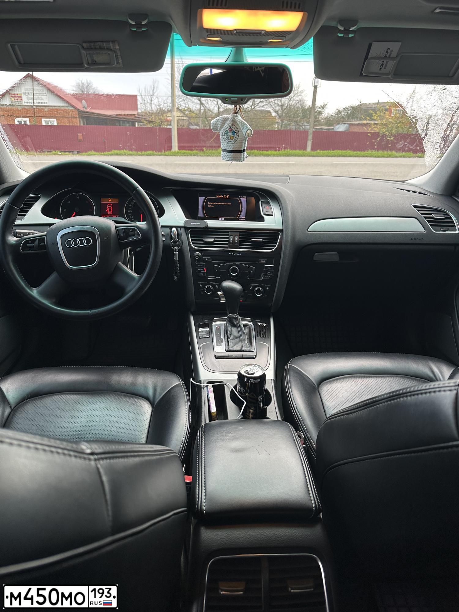 Фото автомобиля AUDI A4, 2011 — госномер М450МО193. Цвет: ЧЕРНЫЙ